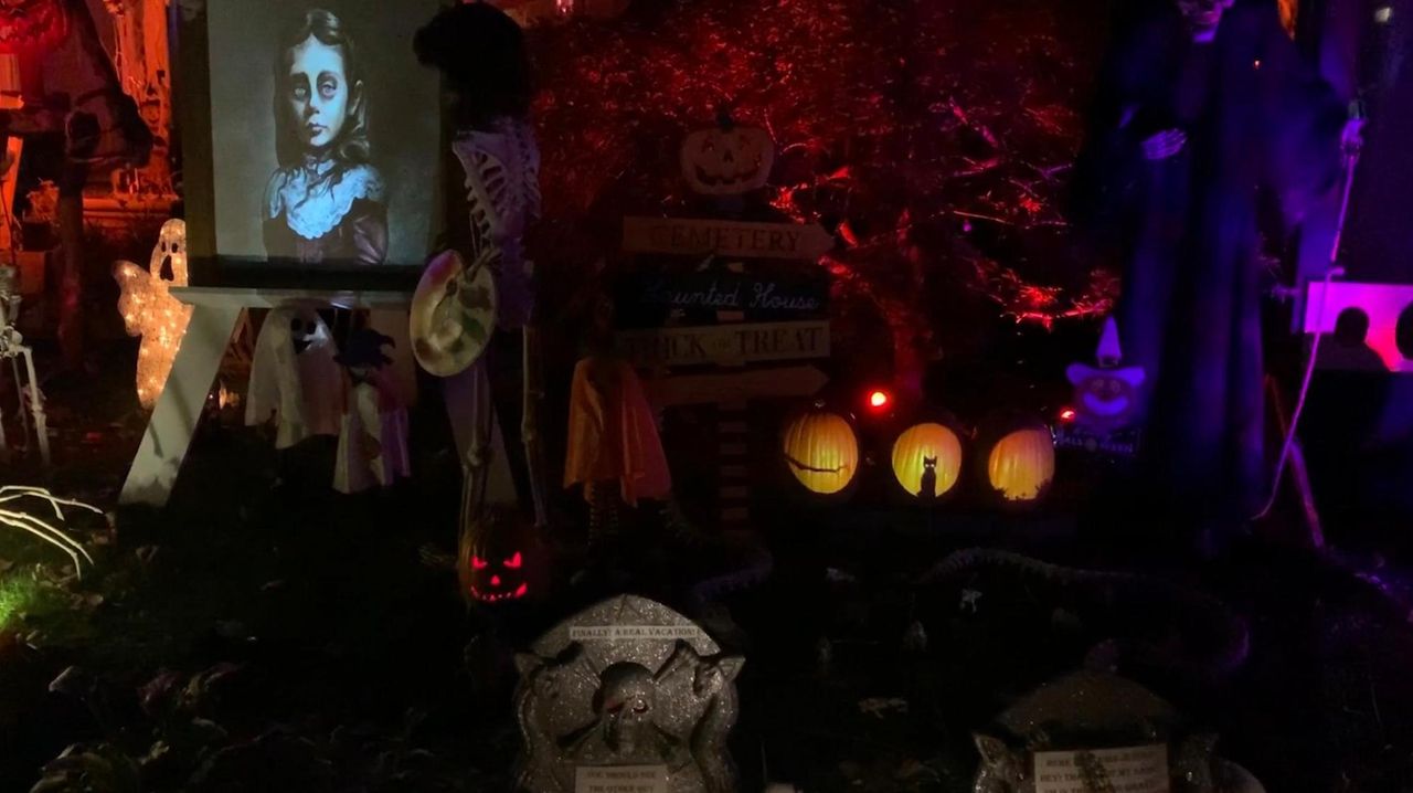 3 overthetop LI homes decorated for Halloween Newsday