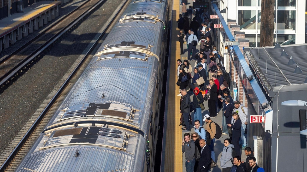 LIRR strike looms as businesses, commuters scramble
