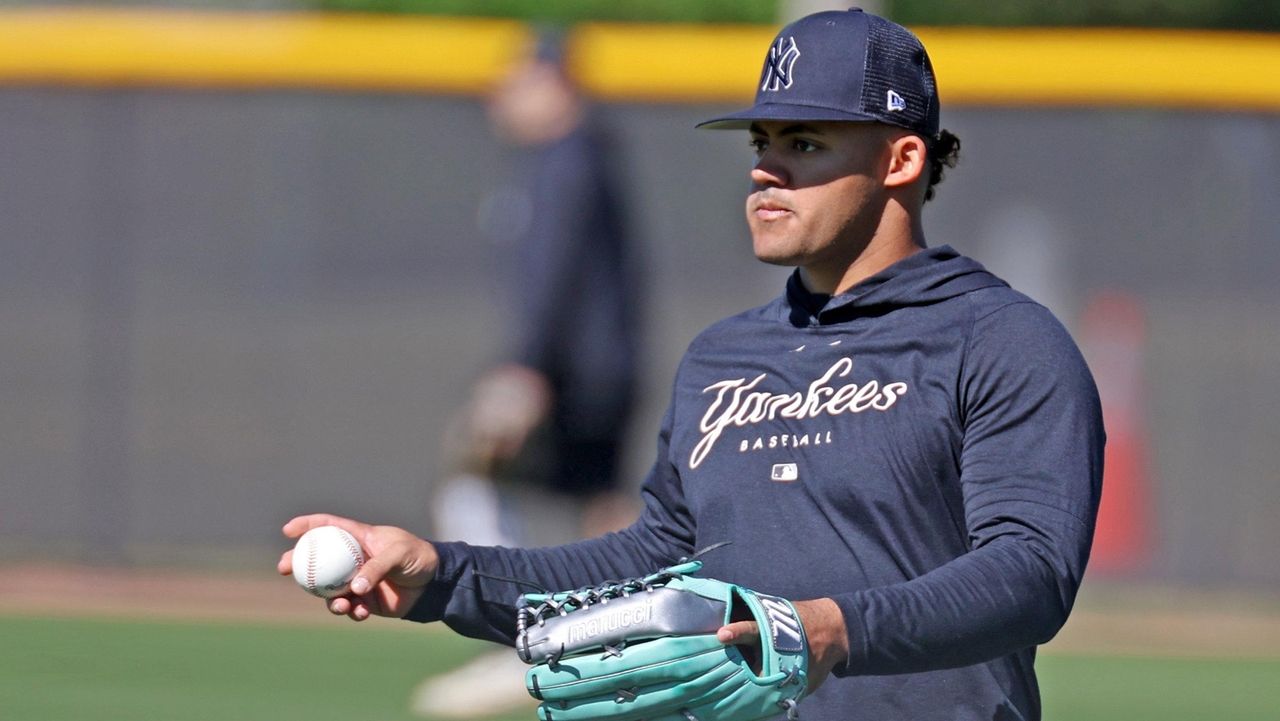 Jasson Dominguez at Yankees spring training as'The Martian' tries to learn