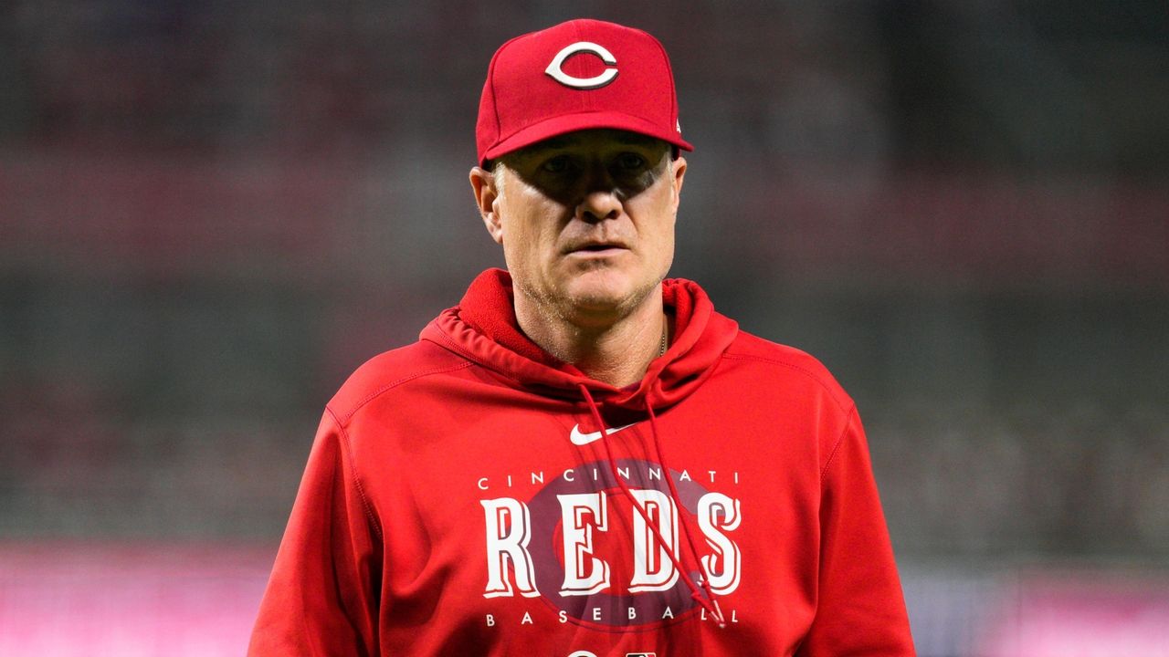 Cincinnati Reds: Manager David Bell continues to shuffle lineups