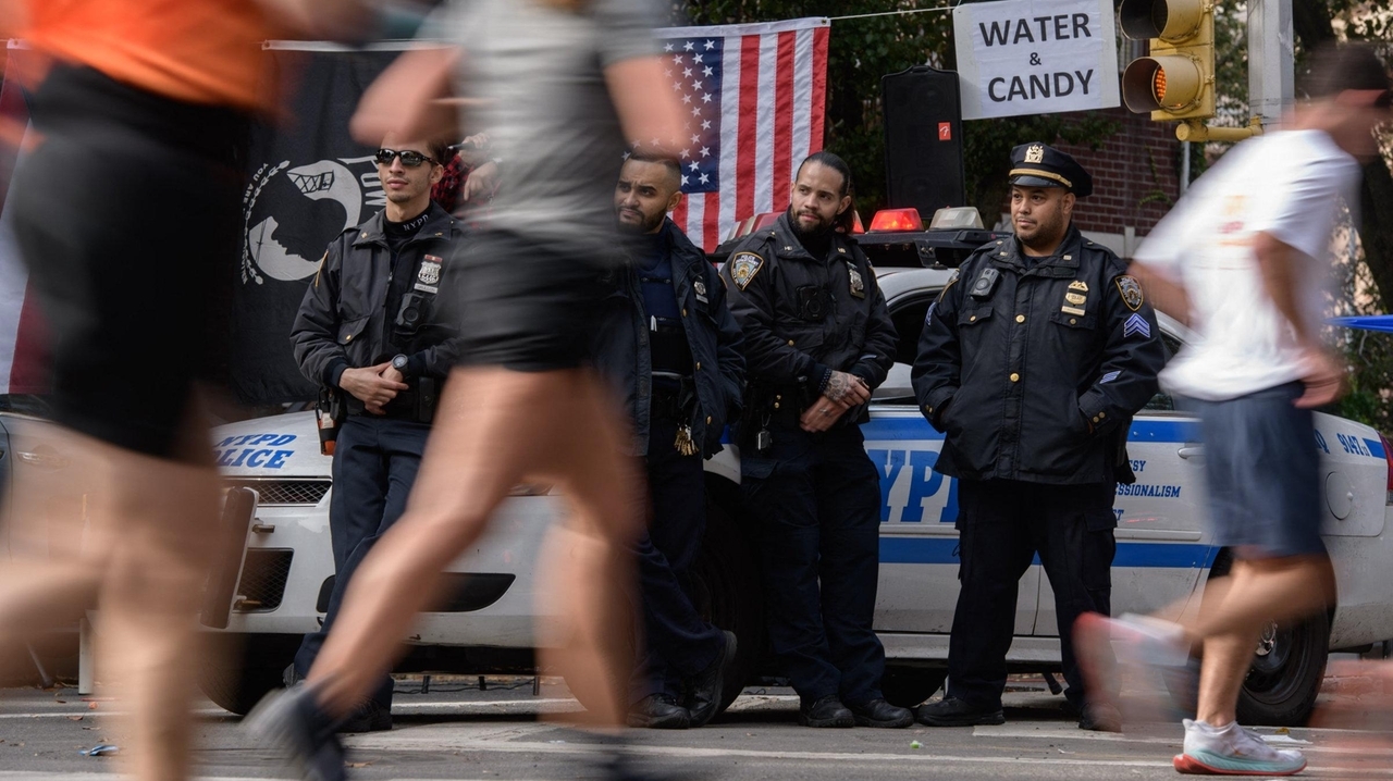 NYPD: Heavy police presence for full field of NYC marathoners - Newsday