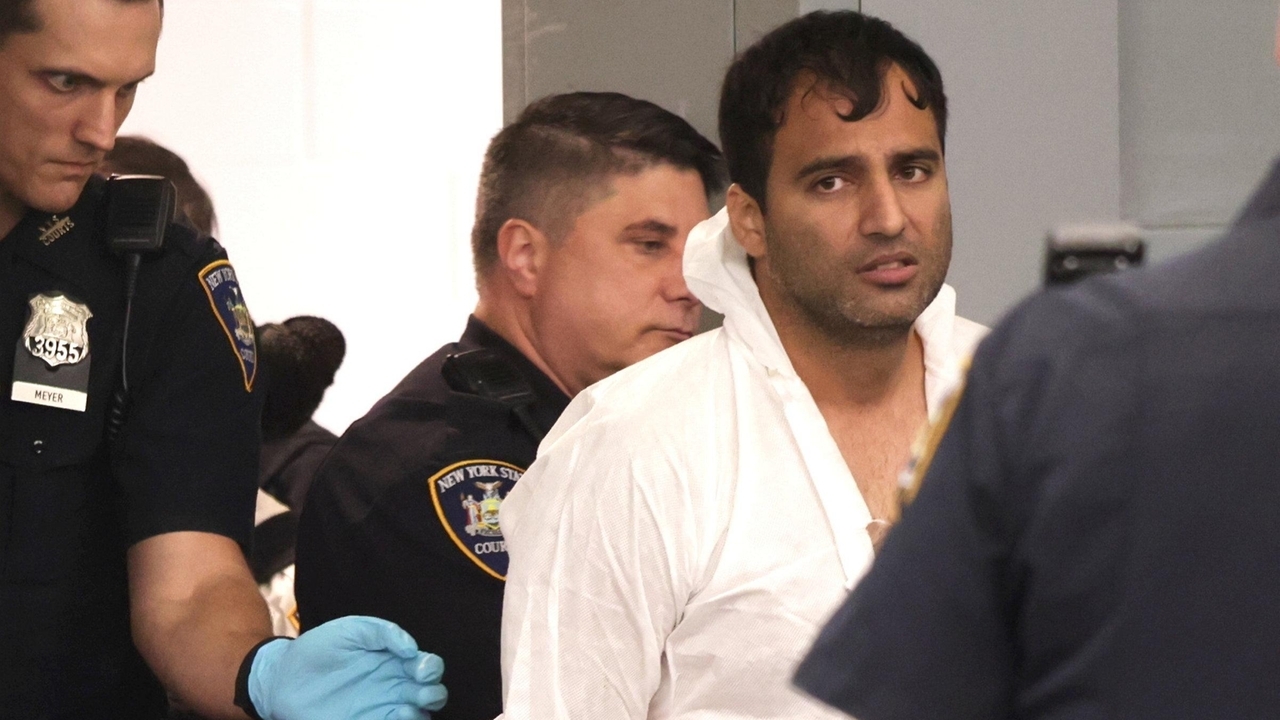Police: Suffolk man arrested for stabbing wife and daughter to death ...