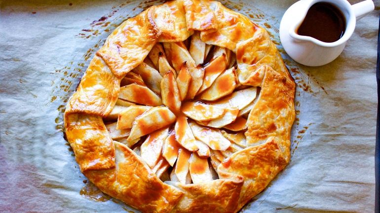 Apple galette with salted burnt caramel sauce (September 2023)