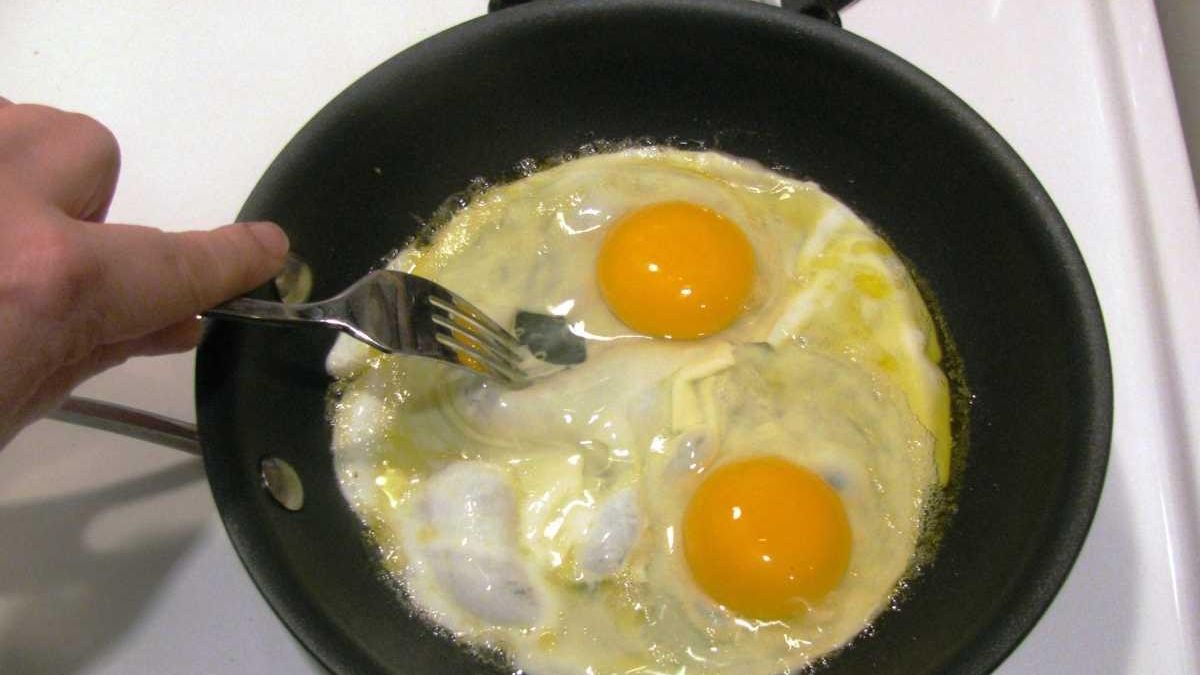 How to make Perfect Fried Eggs