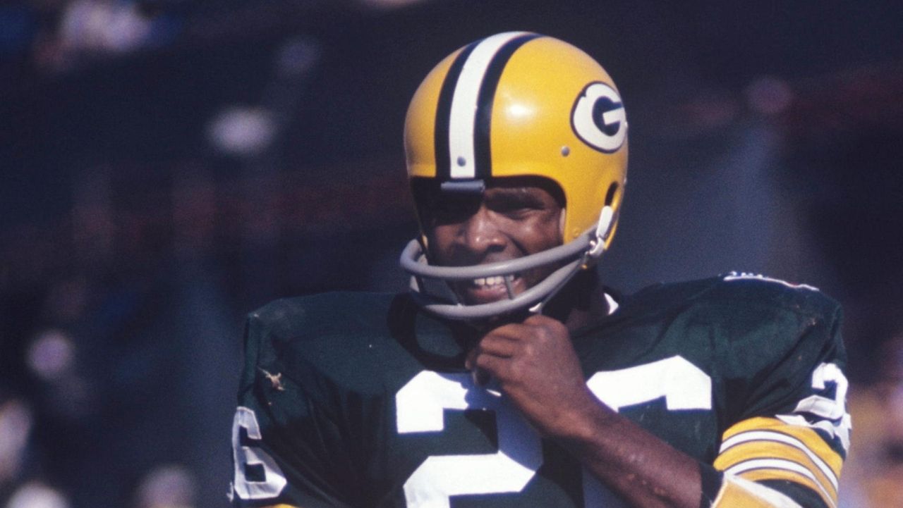 Herb Adderley, a Packers Hall of Fame Cornerback, Dies at 81 - The New York  Times