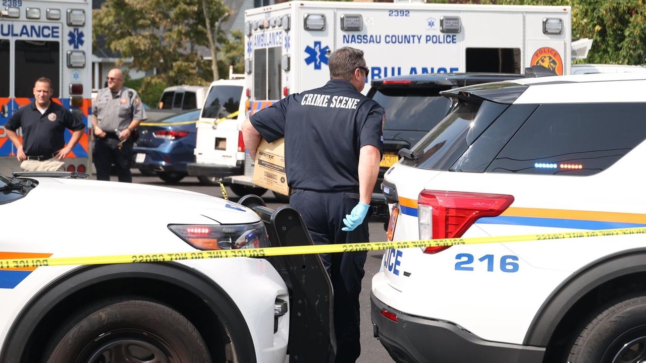 Five dead in apparent murder-suicide in Syosset, Nassau County police say