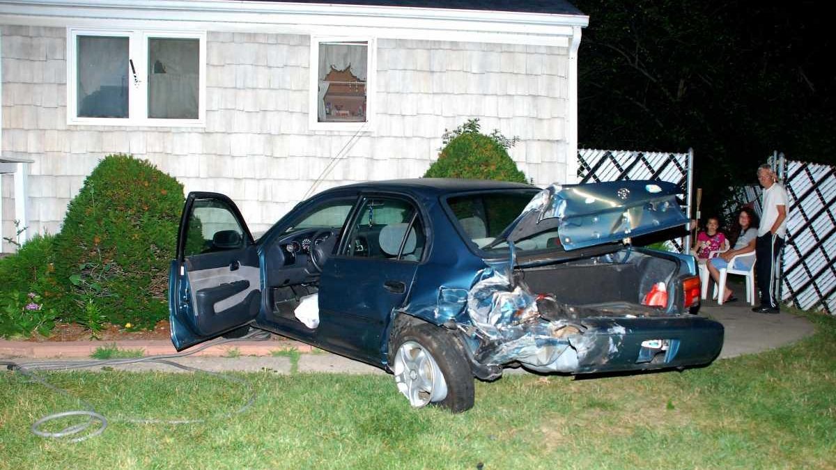 Cops Drunken Driver Hit Car Which Hit Home Newsday