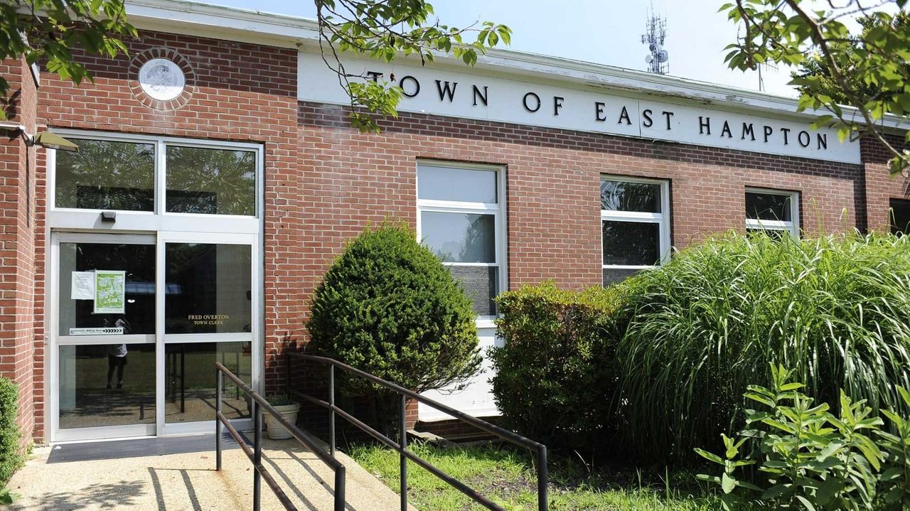 East Hampton to track buildings' energy usage - Newsday