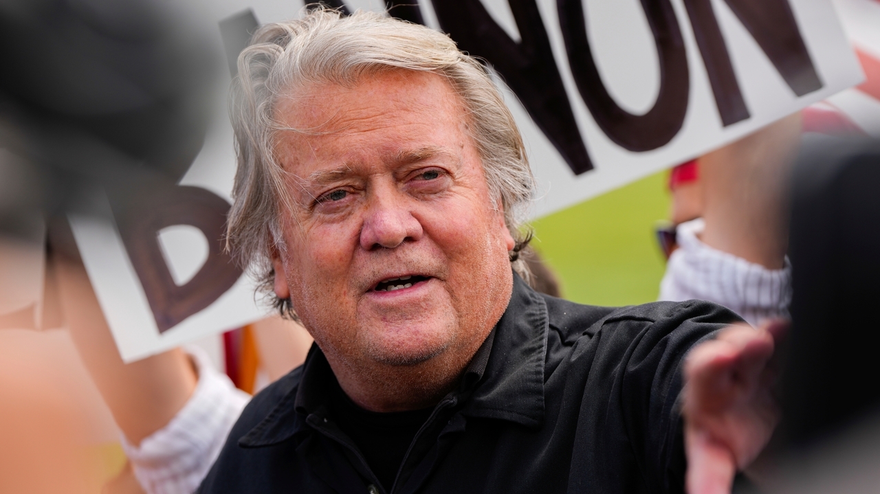 Steve Bannon's trial in border wall fundraising case set for December ...