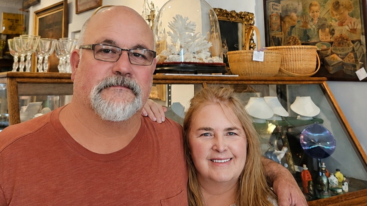 Bluebird vintage boutique takes flight in Bay Shore