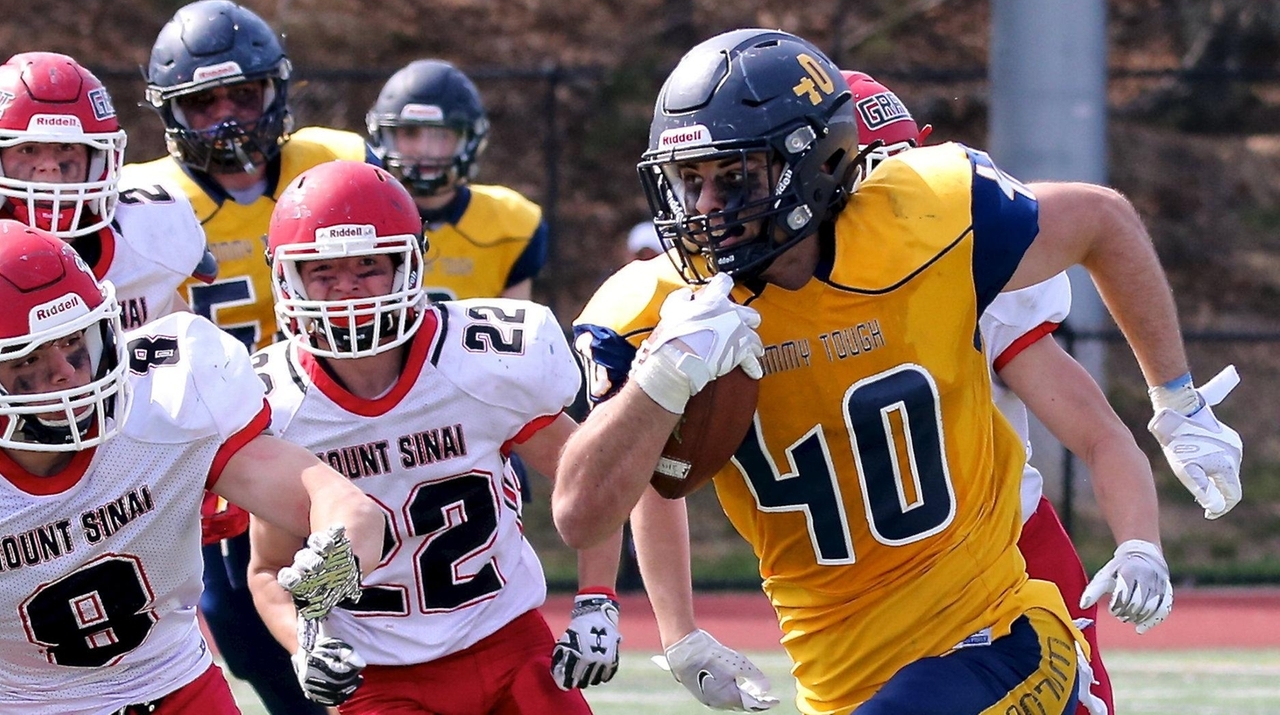 Secret weapon Jake Wilson scores four rushing TDs as ShorehamWading