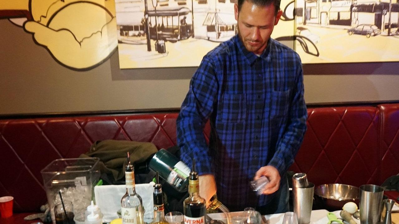 Long Island bartenders compete for charity Newsday
