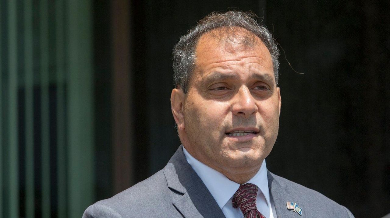 Robocall about yard waste raises questions in Oyster Bay Newsday