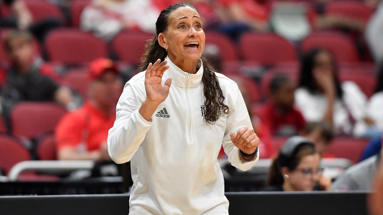 Florida hires Rhode Island's Tammi Reiss as its next women's basketball coach