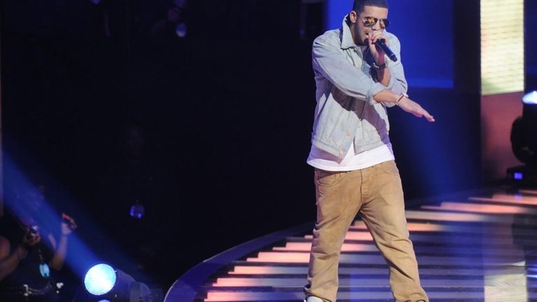 Rapper Drake performs onstage at the 2010 Vh1 Hip Hop...