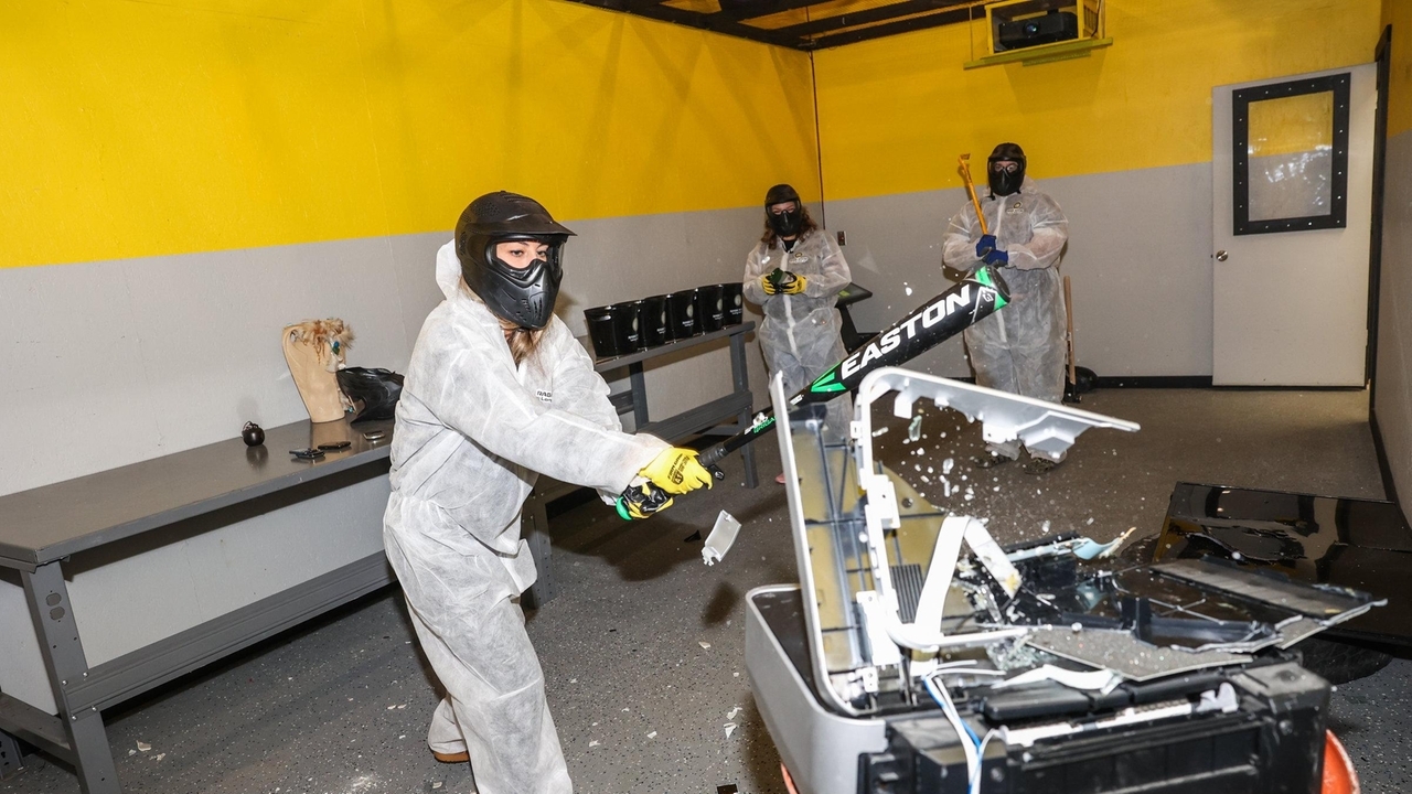 What it's like inside Rage Room Long Island in Selden - Vimarsana News