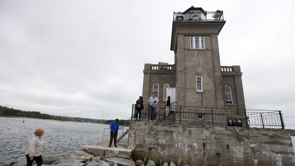 Landmark lighthouse celebrates century - Newsday