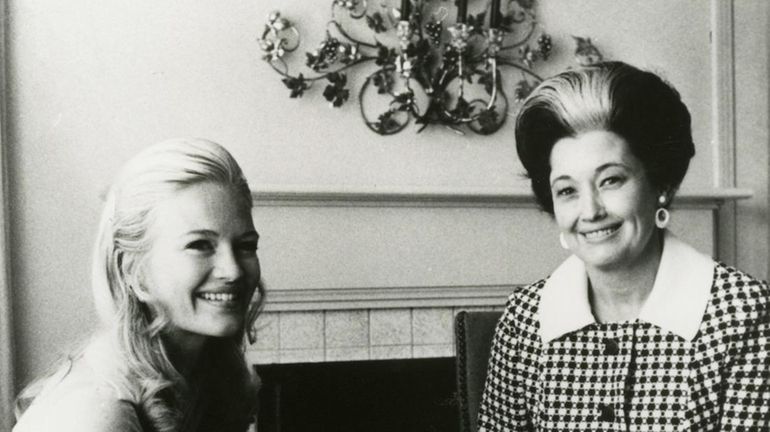 Diane Sawyer's mother, Jean Sawyer Hayes, died Oct. 22 at...