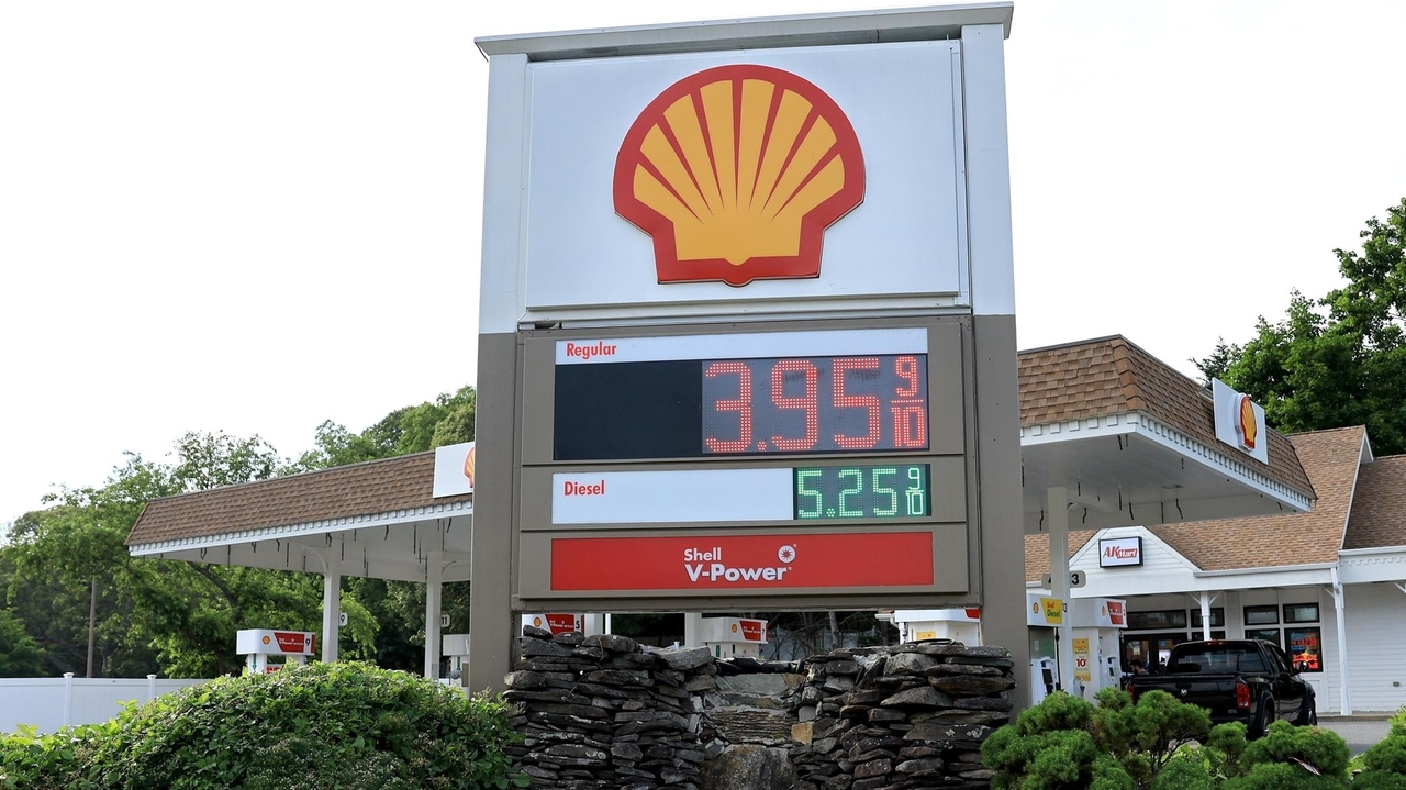 Oil prices fall with news of Iran deal, but could take time to normalize