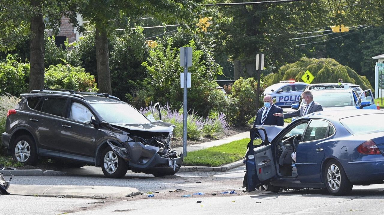 Mount Sinai man killed in Port Jefferson headon crash, police say