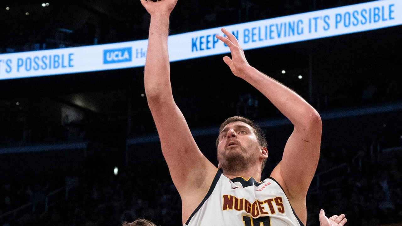 Luka Doncic hits game-winner with 0.5 seconds remaining in overtime as ...