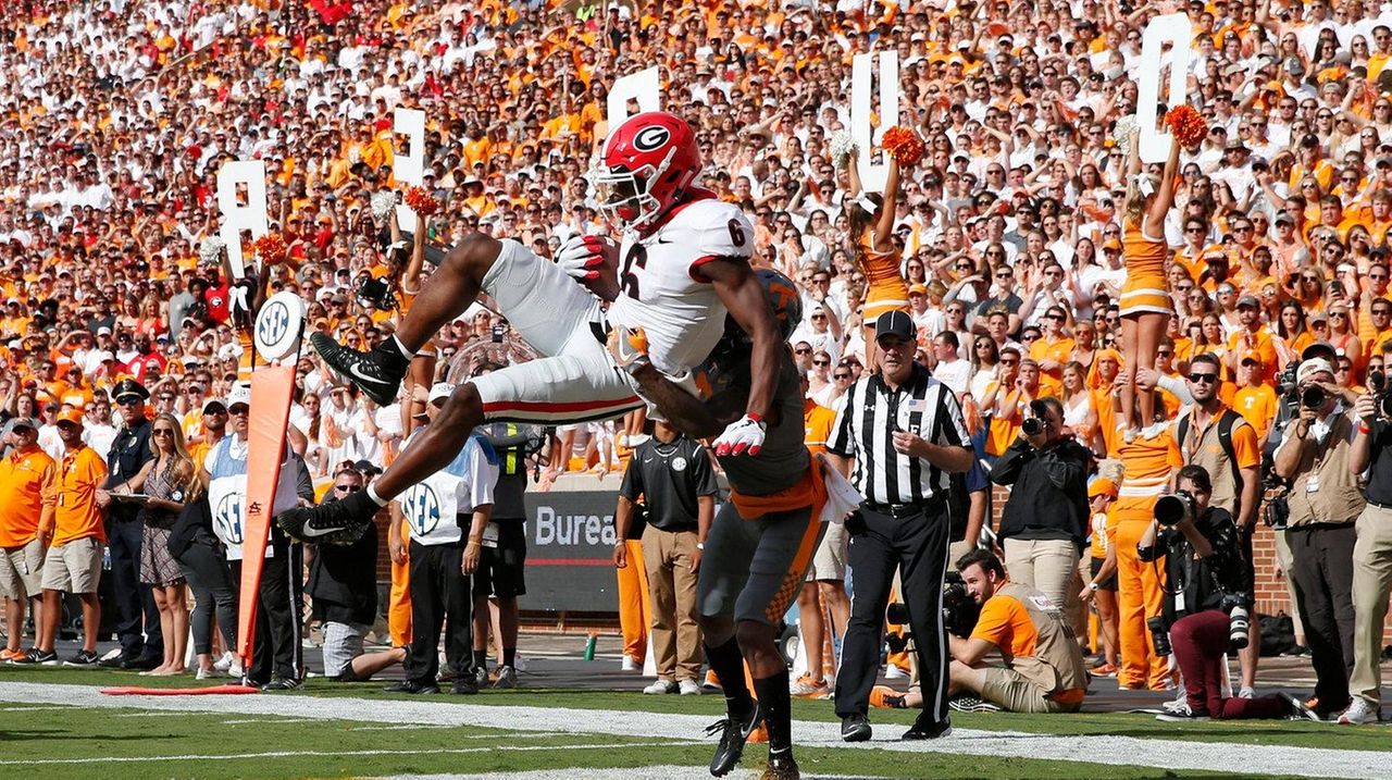 Poised' Jacob Eason amazing his Georgia teammates