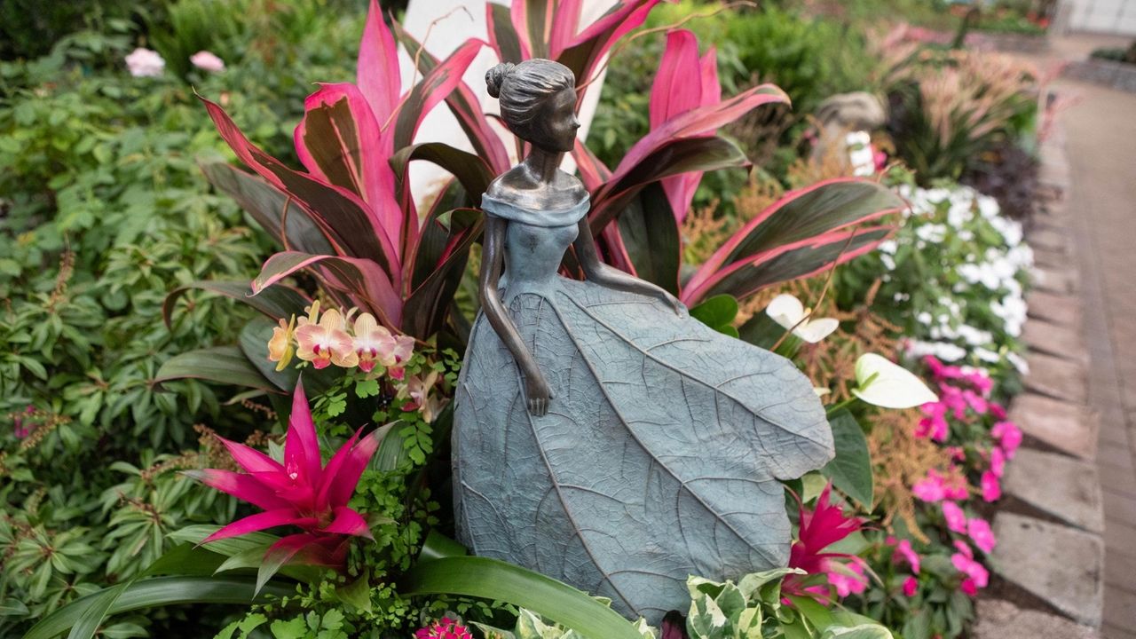 Hicks Nurseries' flower show takes on literary theme in Westbury Newsday