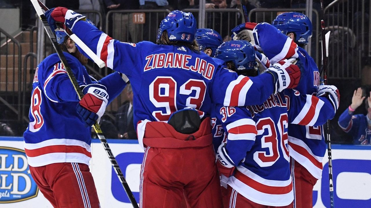 Mats Zuccarello hitting his stride, scores in Rangers' win over Blackhawks Newsday