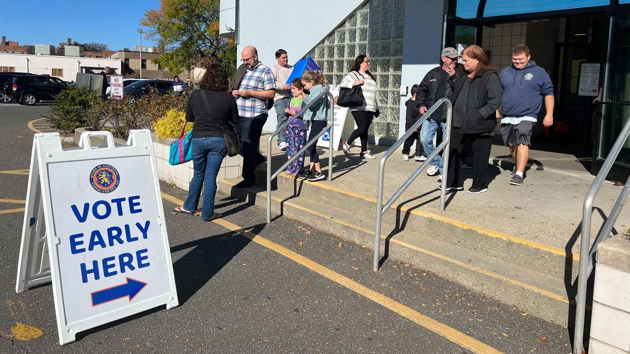 Suffolk beats Erie in early voting Newsday
