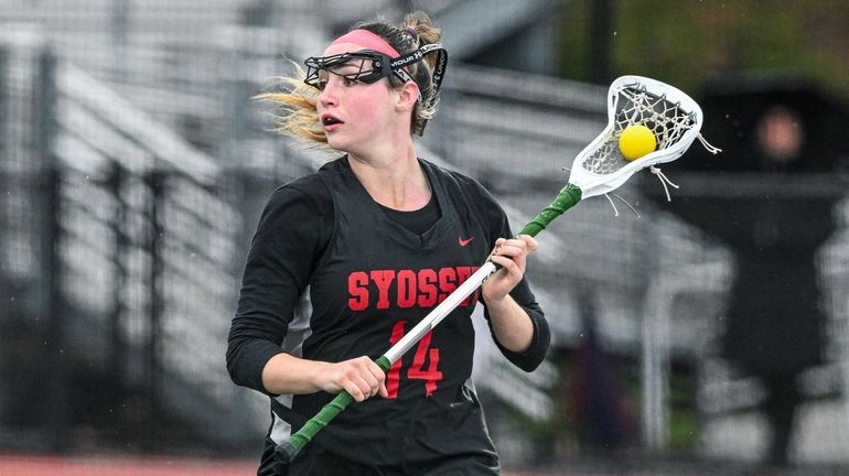 Syosset senior Leah Kaufer.