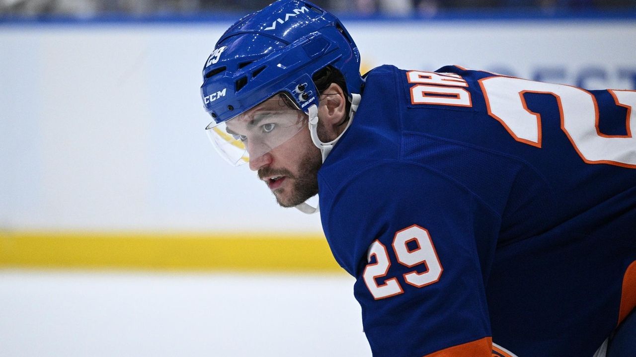 Islanders reboot for season opener with new leadership and key additions