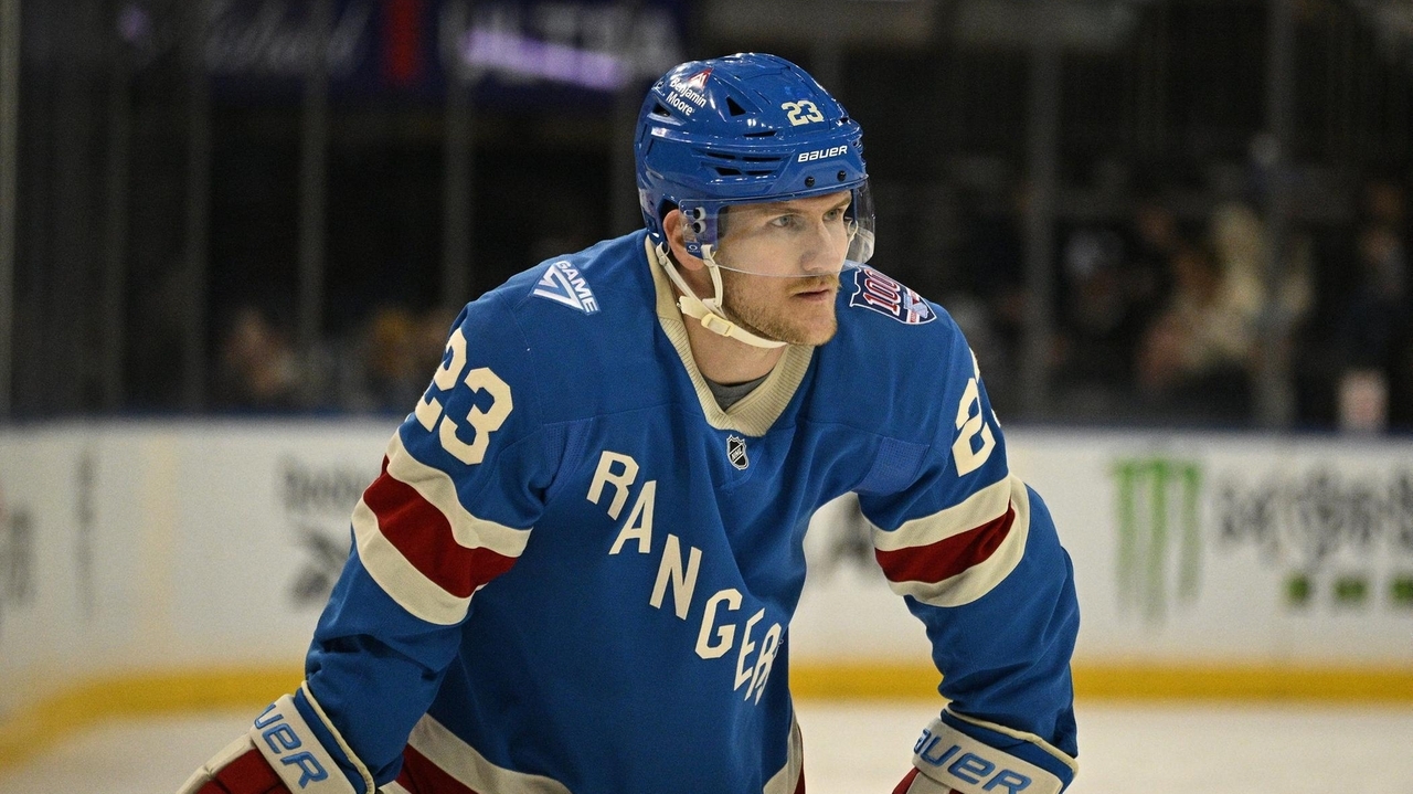 Rangers' Adam Fox returns to starting lineup vs. Capitals
