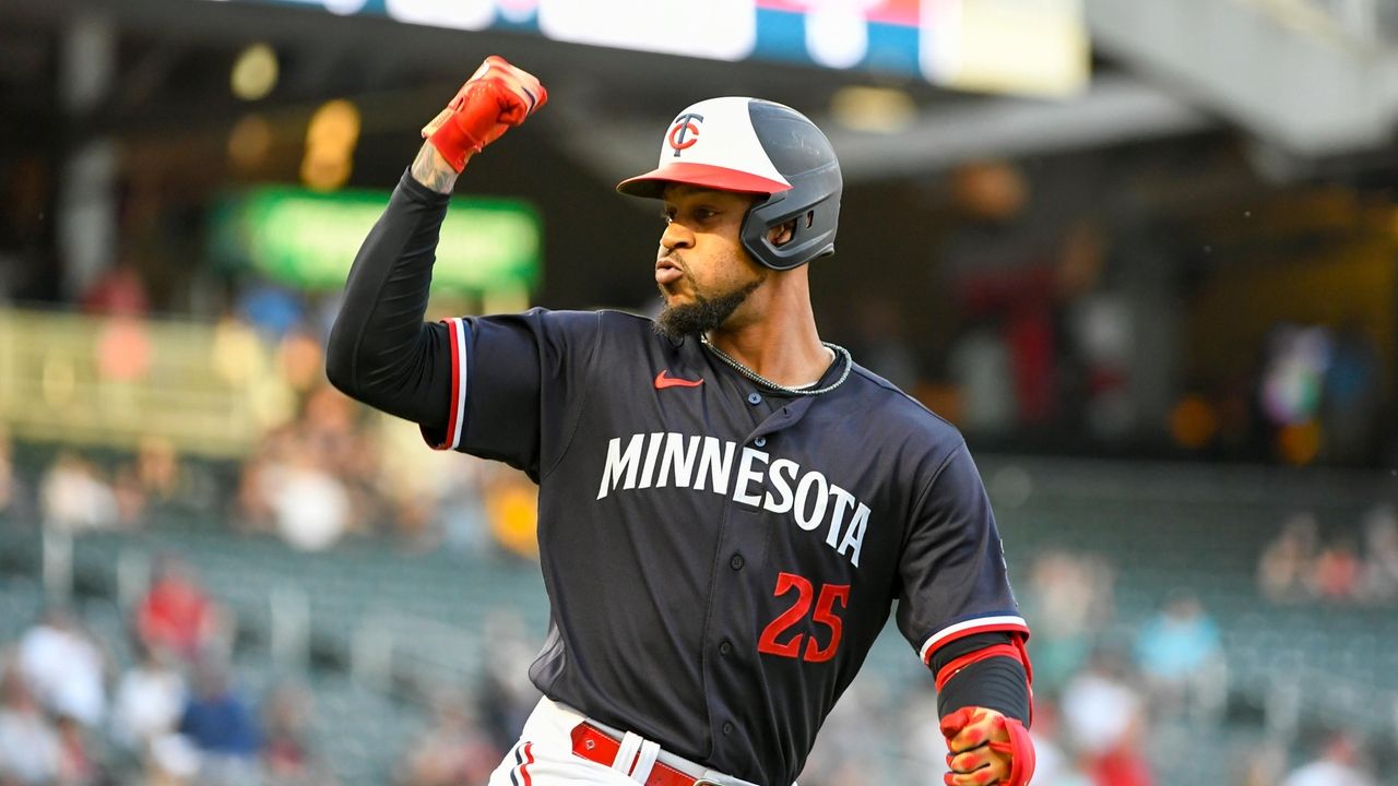 Twins beat White Sox 4-3 in 10 innings on throwing error - Newsday