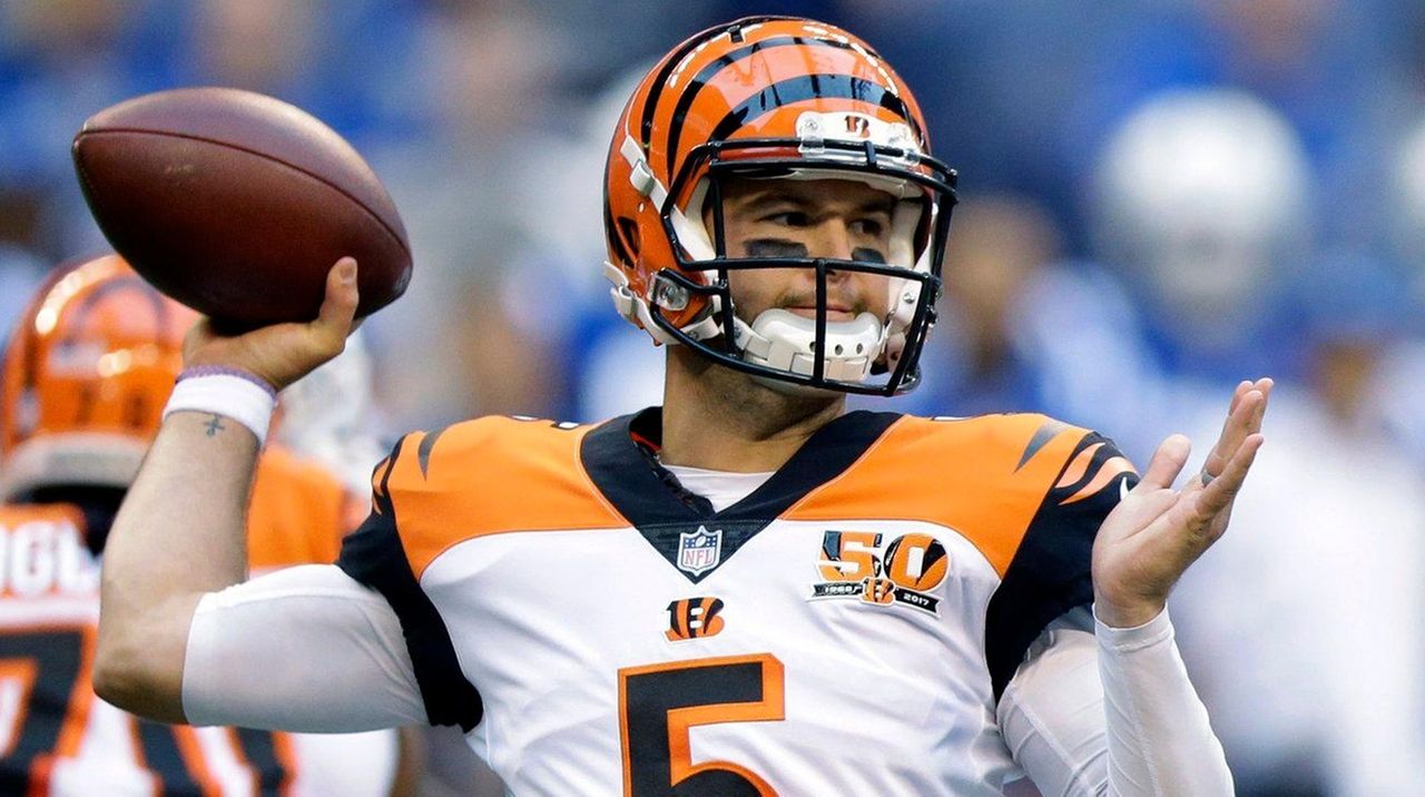 REPORT, Cleveland Browns failed to file paperwork for trade with  Cincinnati Bengals for AJ McCarron