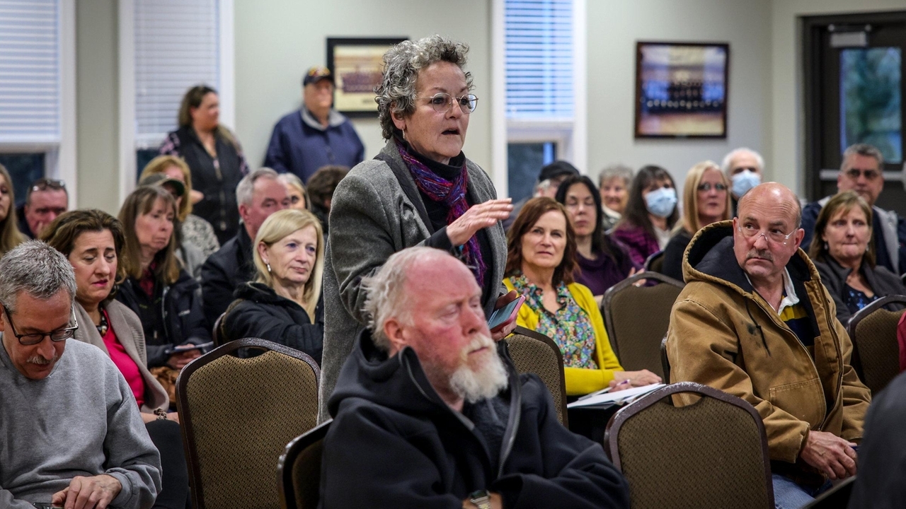 Project to connect Manorville home to public water to start, despite funding shortfall - Vimarsana News