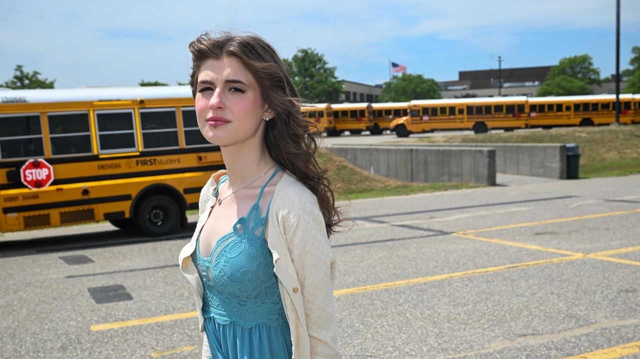 LI student with Tourette syndrome sues district, alleges school staff mocked her, questioned her diagnosis