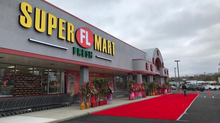 The newly opened Super FL Mart at 52 Jericho Tpke....