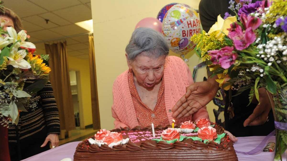 Long Beach Woman Celebrates Her 110th Birthday Newsday