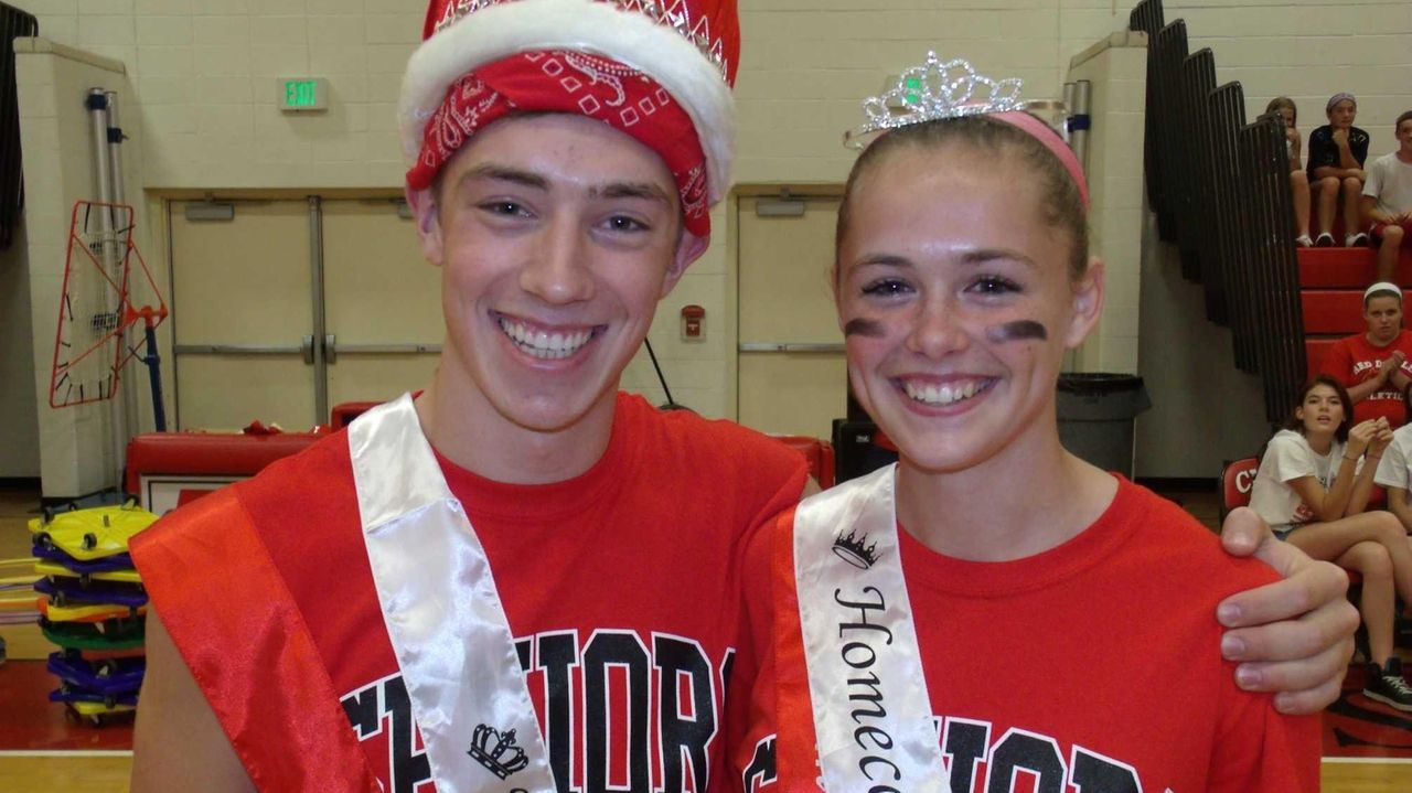 Center Moriches king also wins tugofwar Newsday