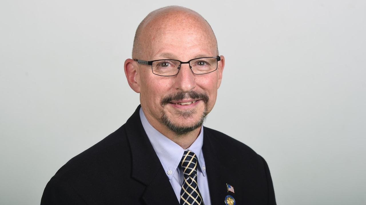 Dean Murray for State Senate District 3 - Newsday