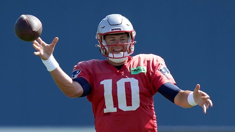 Patriots QB Mac Jones makes waves as a trash talker