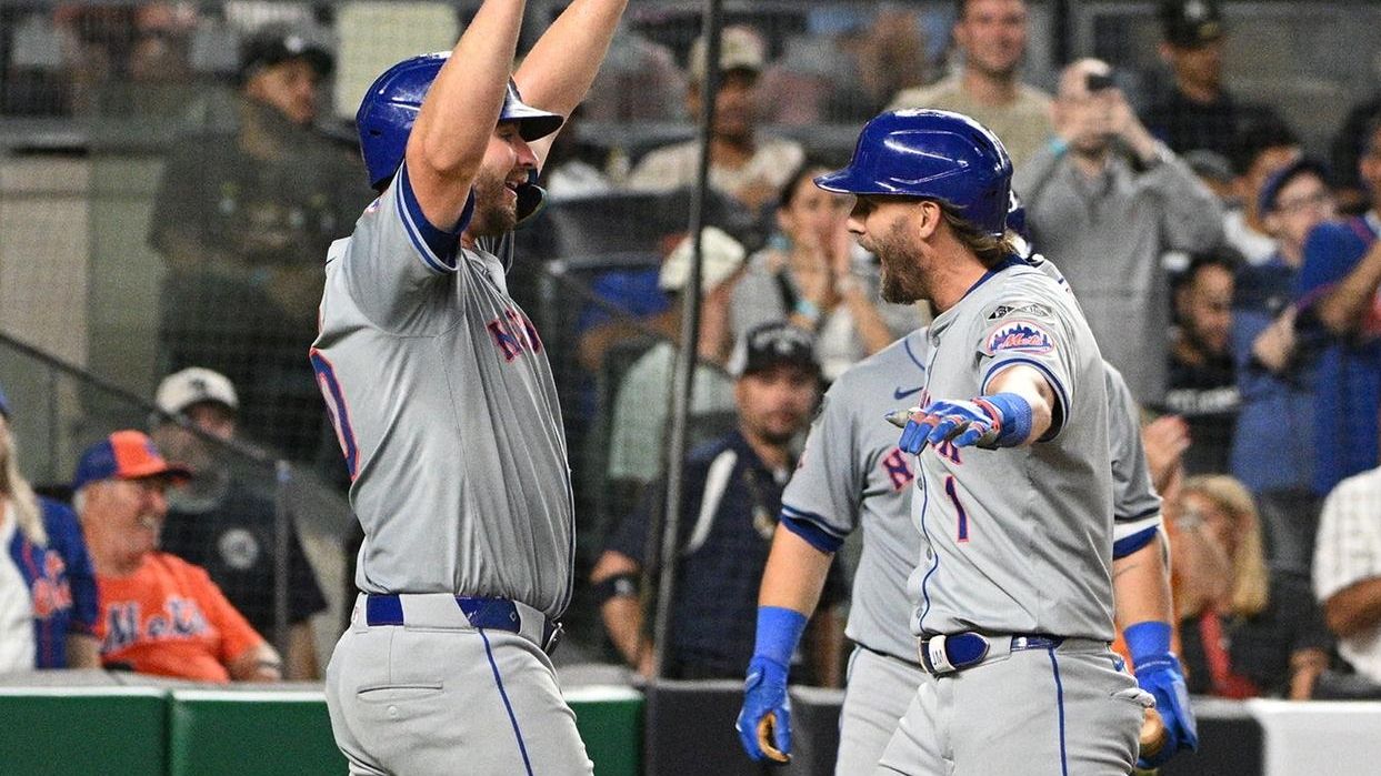 McNeil stays hot with another HR as Mets take Subway Series opener