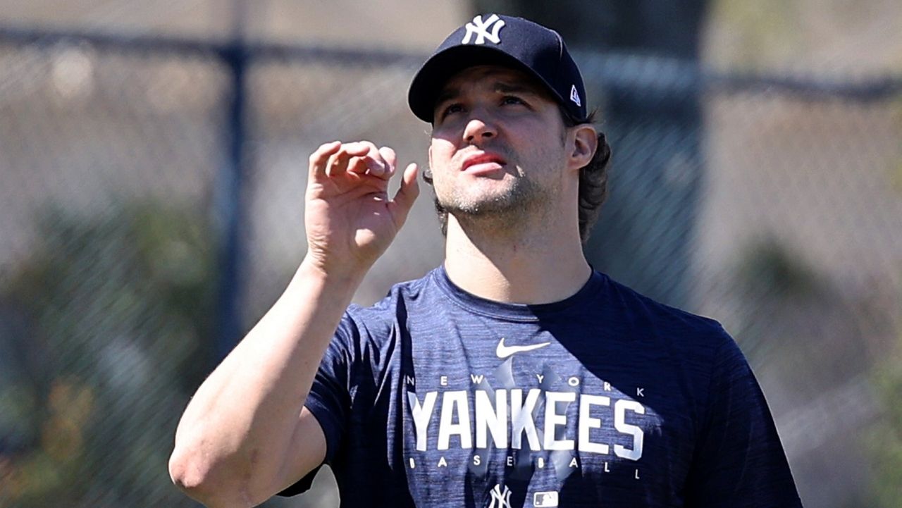 BREAKING: The Yankees have reunited with RHP Tommy Kahnle on a two