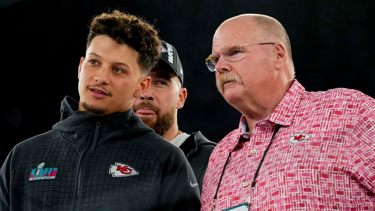 Patrick Mahomes only 'a little bit' surprised by Tyreek Hill trade