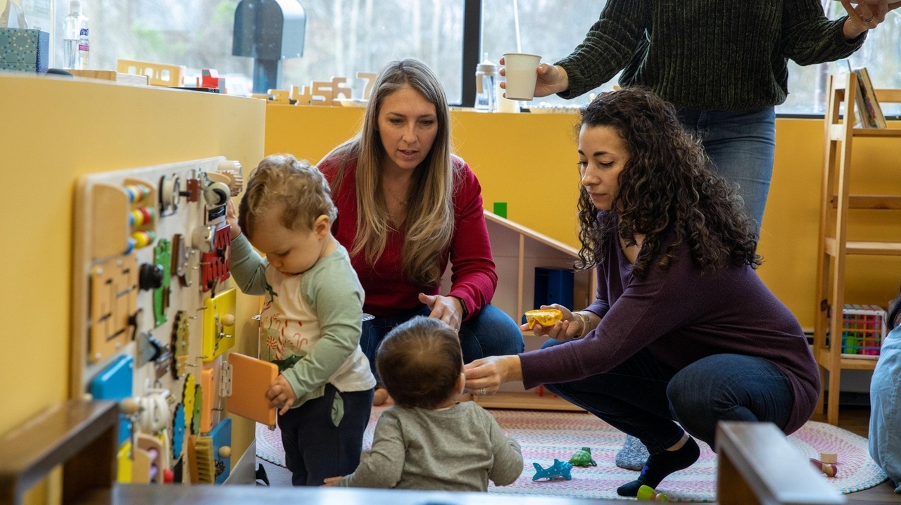 Long Island moms still find support in 'Fourth Trimester' group, one ...