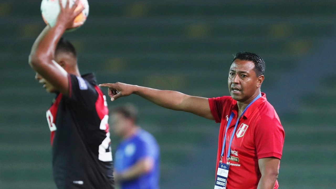 Newcastle United legend Nolberto Solano named as Pakistan coach - Newsday