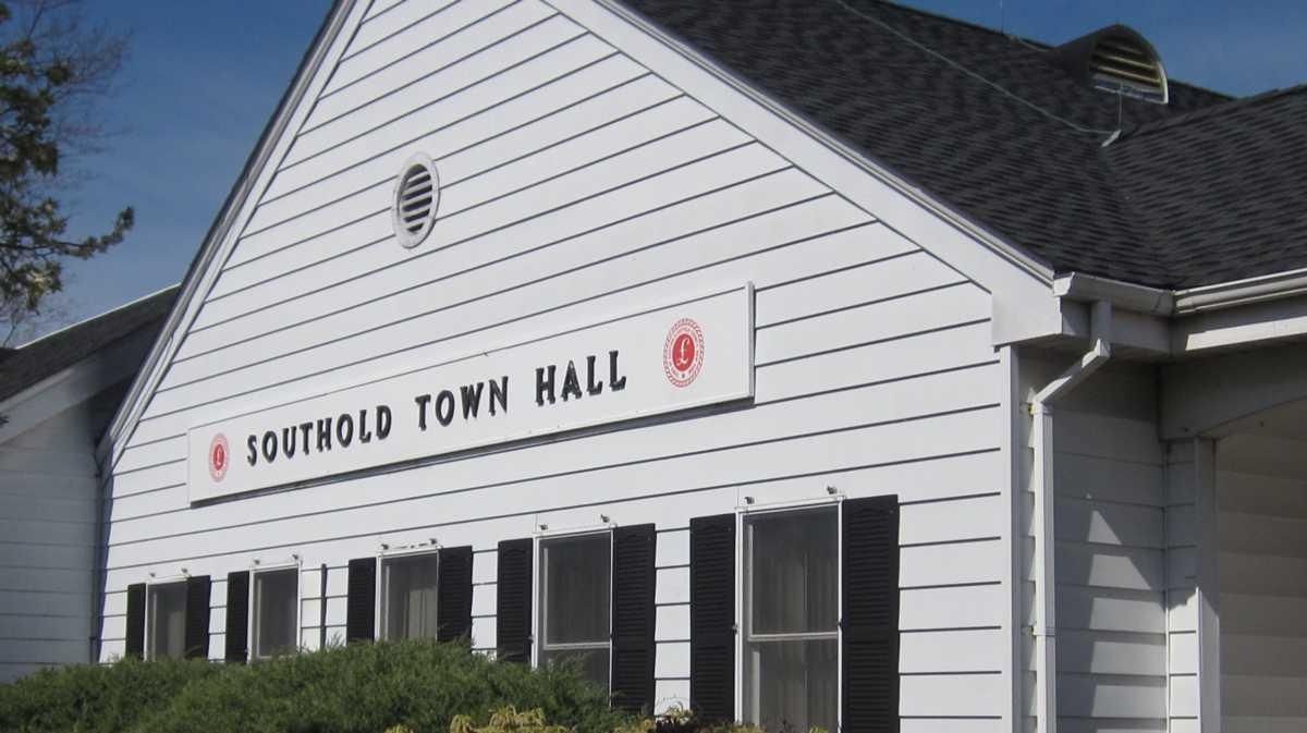 Southold Town seeks candidates for comptroller Newsday