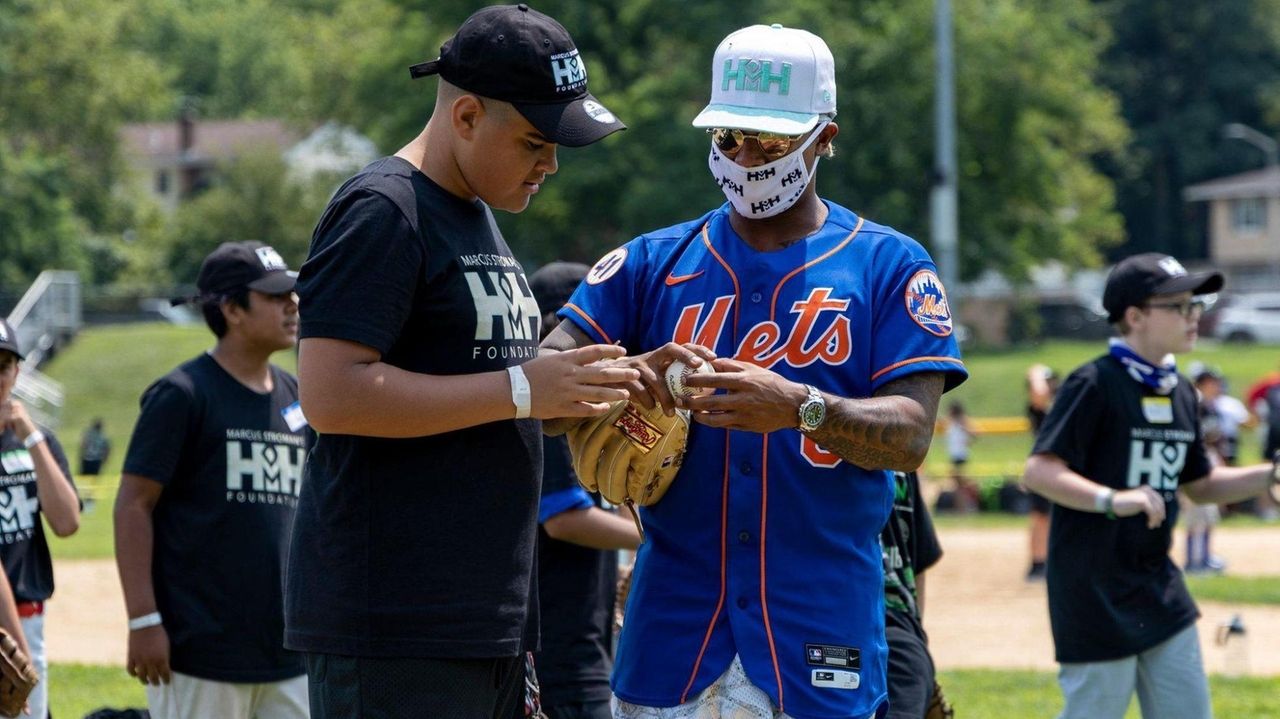 LI's Stroman holds baseball/softball clinic in Glen Cove Newsday