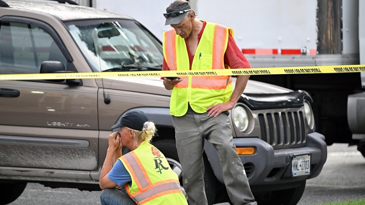 Construction worker killed, 2 others injured in crash at work site in Nesconset; driver in custody