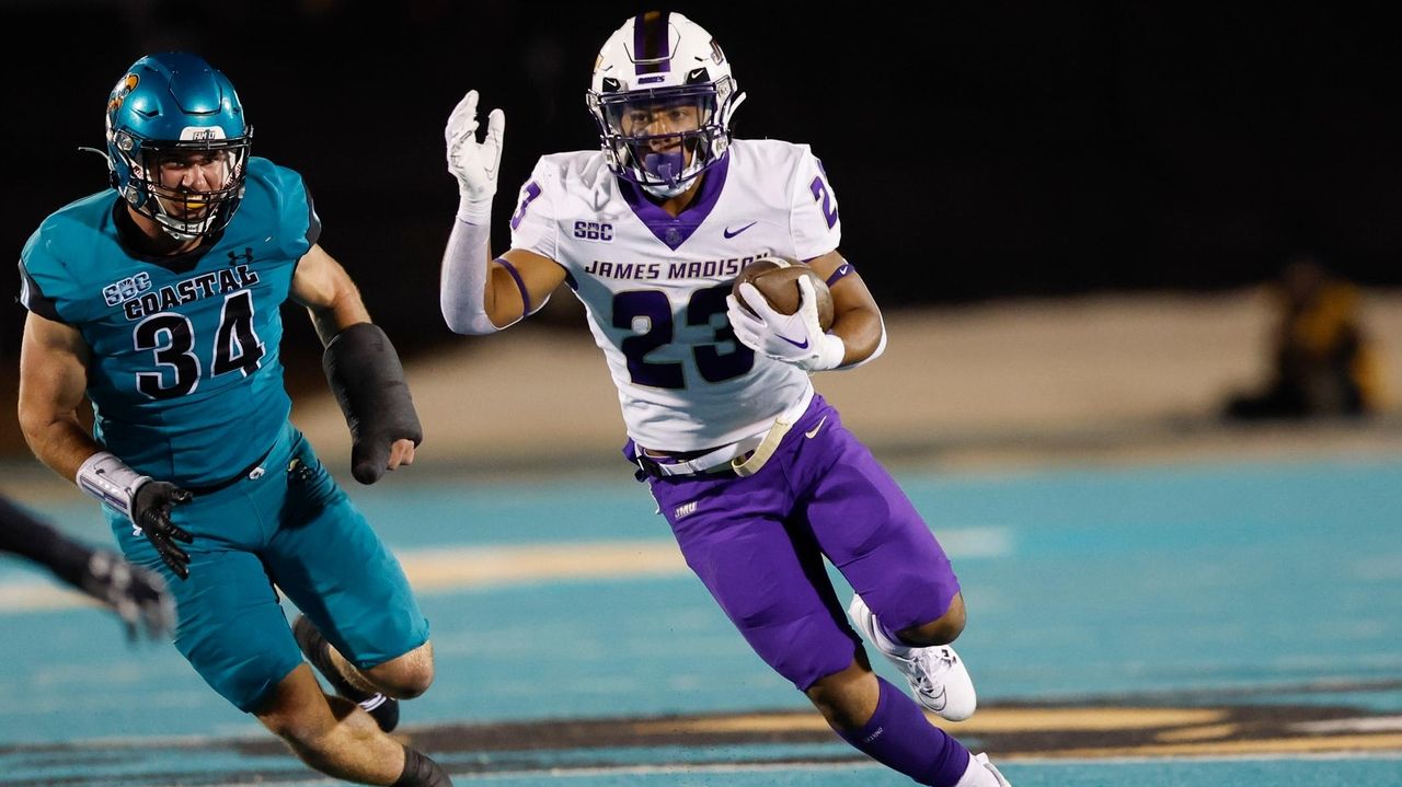 No. 24 James Madison Makes Bowl Debut In Armed Forces Bowl Vs. Air ...